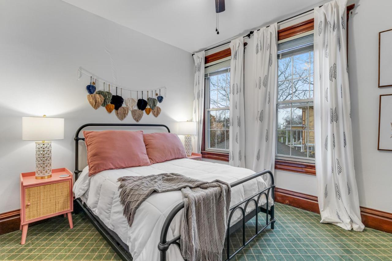 The Elizabeth Villa Hot Springs Bagian luar foto