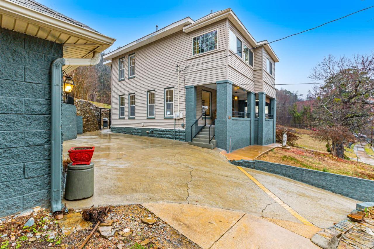 The Elizabeth Villa Hot Springs Bagian luar foto